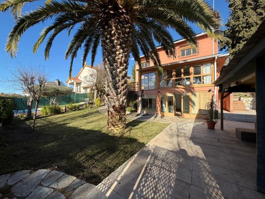 Casa o chalet de alquiler en Calle de Galicia, 21, Ciudad Jardín Valderrey - Photo 1