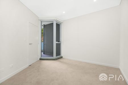 Modern 1 bedroom apartment close to amenities for lease - Photo 4