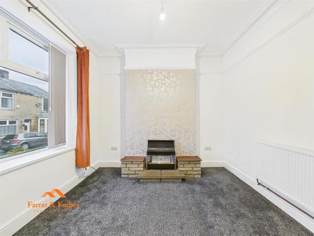 3 bedroom terraced house to rent - Photo 2