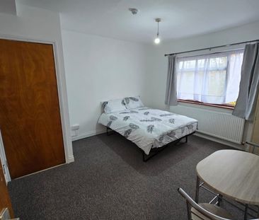 Studio Flat, Belmont Road, N15 - Photo 5