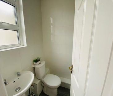 1 Bed Flat, Portland Road, SE25 - Photo 3