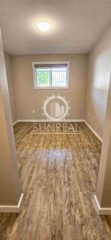 Camrose 2 Bedroom 2 Bathroom - Photo 2