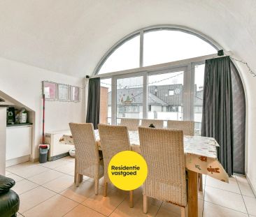 Dakappartement met 3 slaapkamers en garagebox in centrum van Gistel - Photo 2