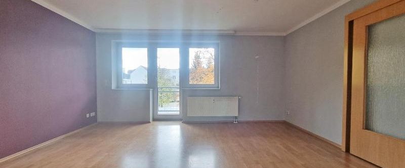 schöne 2 Zimmer Wohnung mit Balkon und EBK - Foto 1