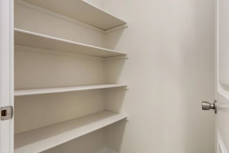 - 2 Bedroom at Fernwood Apartments - Photo 3