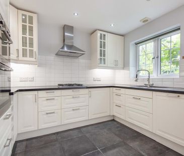 3 bedroom semi-detached house to rent - Photo 2