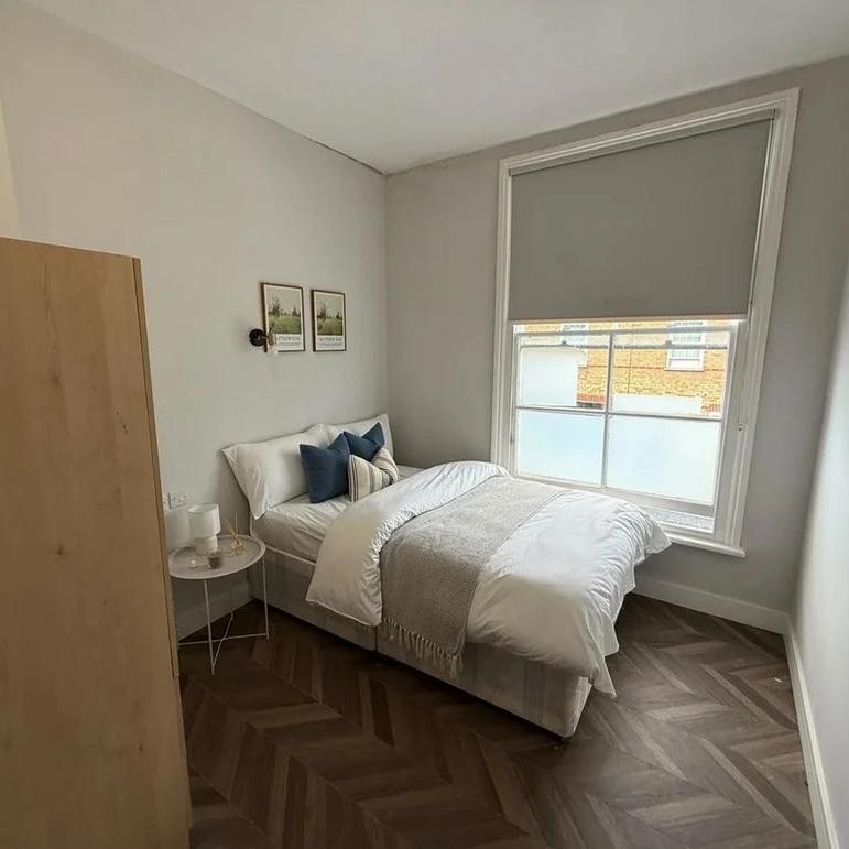 5 bedroom house to rent - Photo 1