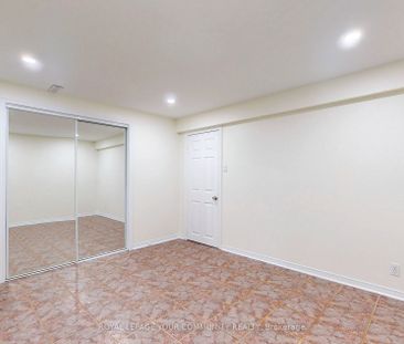 Detached Home For Lease | N7356580 - Photo 3
