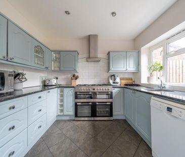 3 bedroom semi-detached house to rent - Photo 3