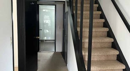 Freshly Renovated Modern 2-Bedroom Unit in Opaheke - Photo 5