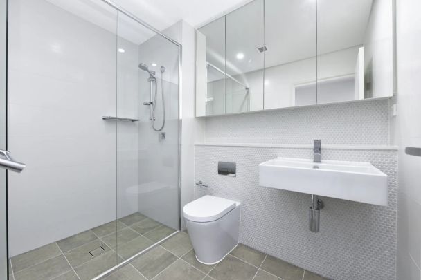 Modern one bedroom apartment in convenient location - Photo 1