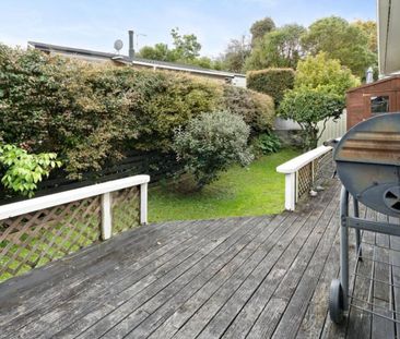 Mellons Bay 3 bedroom and 2 bathroom home - Photo 1