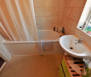 3 bedroom House in Thornville Street, Leeds - Photo 6