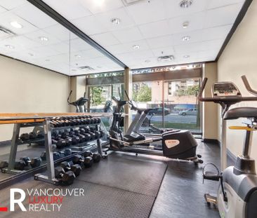 Condo in Downtown Vancouver, BC - Photo 3
