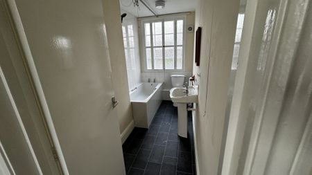 Manning Court, Boston, Wide Bargate - Photo 5