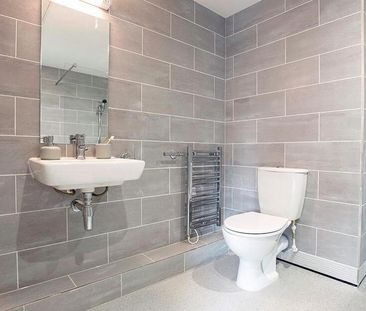 Studio to rent - Photo 6