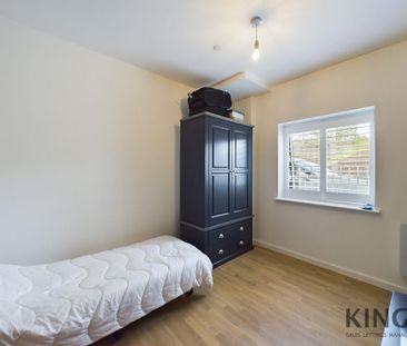 2 bedroom maisonette to rent - Photo 4