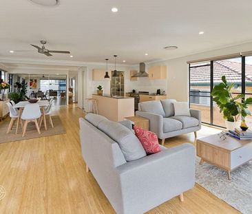 Modern Shared Living in Red Hill Master & Ensuite – Fully Furnished... - Photo 1