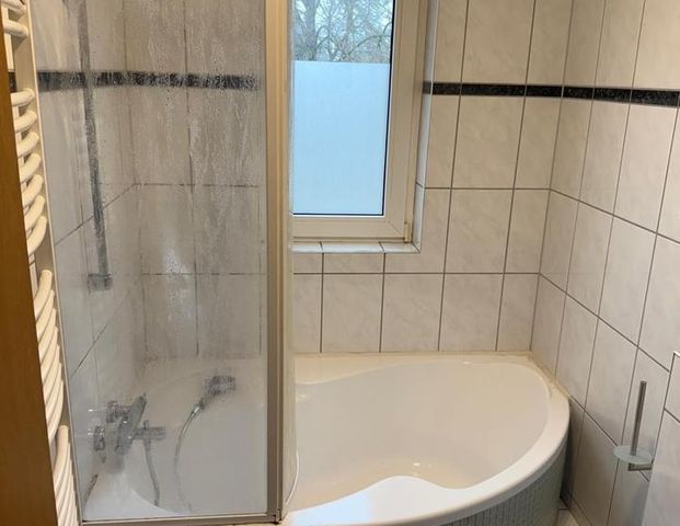 Gut geschnittene und helle 2-Zimmerwohnung im Essener Süden - Photo 1