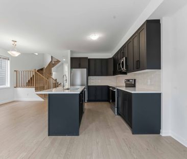 For Lease - 423 Silicon Way, Kanata, Ontario - Photo 2