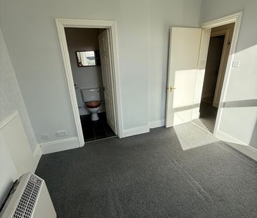 1 Bed Flat, Lawn Road, SO17 - Photo 5