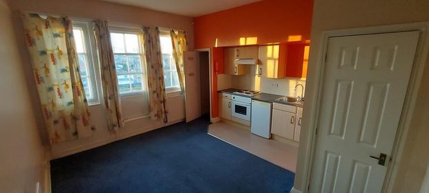 Studio to rent - Photo 1