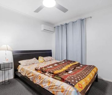 Spacious 2-Bedroom Apartment with Balcony & Secure Parking in Holla... - Photo 5