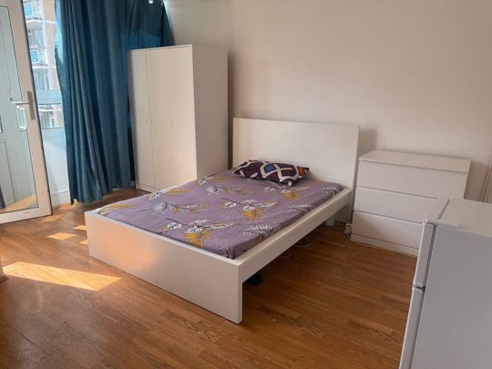 Room in a Shared House, Giraud Street, E14 - Photo 1