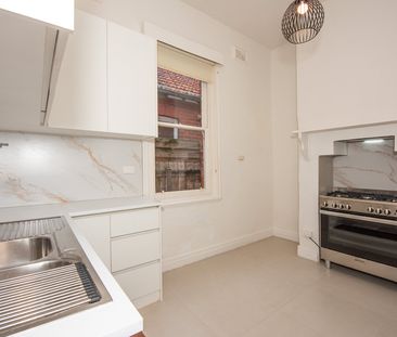 21 Banole Avenue, Prahran, VIC, 3181 - Photo 2