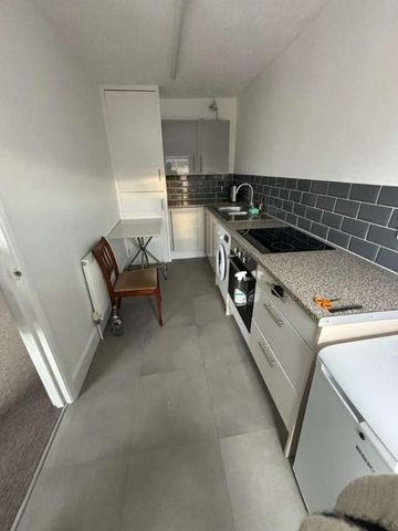 Albert Road, Bognor Regis, PO21 - Photo 2