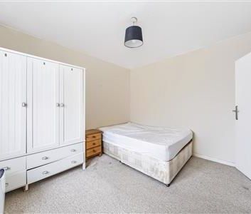 Stroud Crescent, SW15 - Photo 5