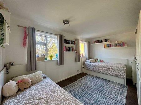 Moorfield Road, Uxbridge, UB8 - Photo 3