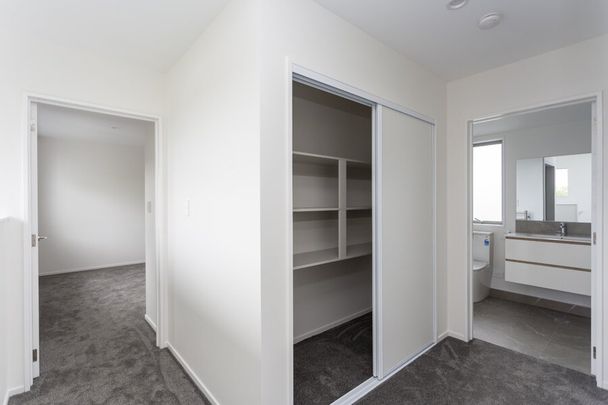 Riccarton – New Townhouse, 3bed/2bath, Ideal location! - Photo 1