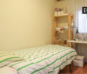 madrid, Community of Madrid 28032 - Photo 1