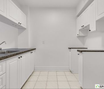 326-200, av. Kensington, Westmount à louer - Photo 1