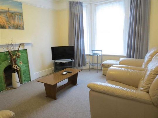 4 bedroom cottage to rent - Photo 1