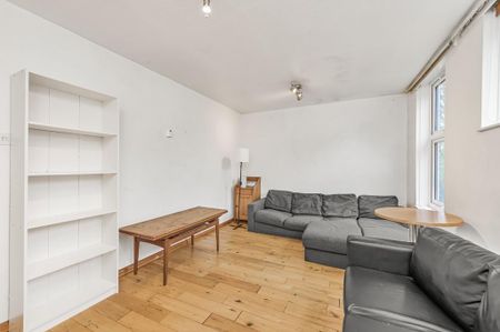 3 bedroom terraced house to rent - Photo 3