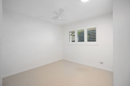 Beautifully Appointed Corner Apartment &vert; &dollar;900 Per Week - Photo 2