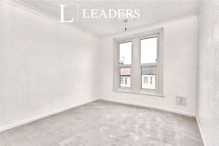 3 bedroom house to rent Hartington Road, SS1 - Photo 3