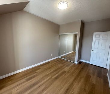 For Lease - 5923 Blue Spruce Avenue, Burlington, Ontario - Photo 6