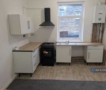 2 bedroom end of terrace house to rent - Photo 3