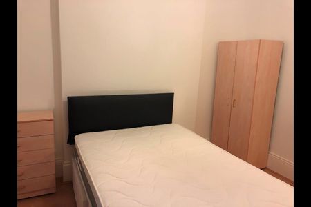 1 Bed Flat, Talfourd Road, SE15 - Photo 3