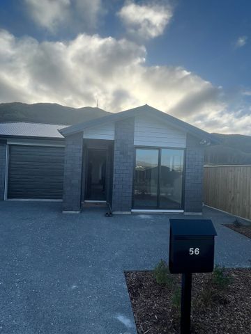 56 Hokioi Drive, Kenepuru - Photo 3
