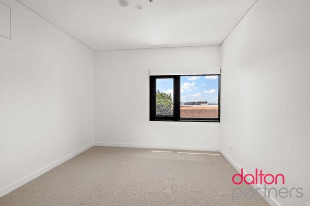 Fourth Floor Apartment in CBD Location - Photo 1