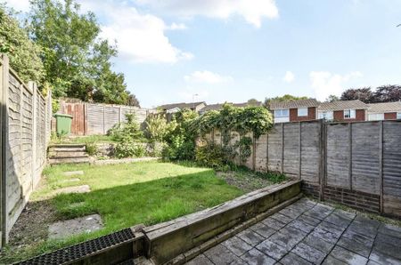 3 bedroom terraced house to rent - Photo 3