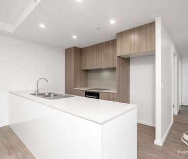 CIENNA VARSITY RIDGE - 2 Bedroom Executive Apartment - Photo 3