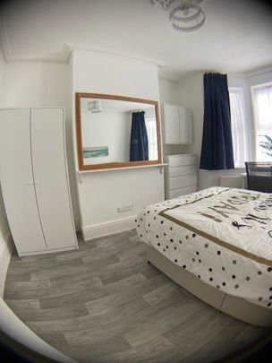 Room in a Shared House, Argyle Street, RG1 - Photo 1