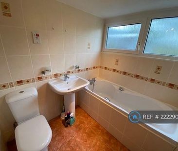 4 bedroom detached house to rent - Photo 6