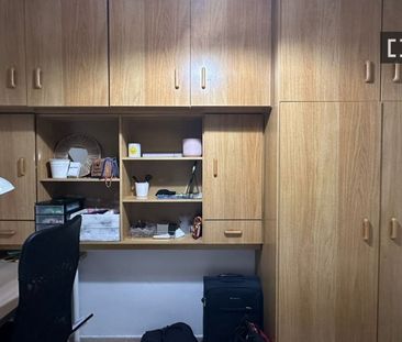 barcelona, Catalonia 08028 - Photo 3