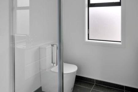 3 Bedroom Townhouse - Photo 4